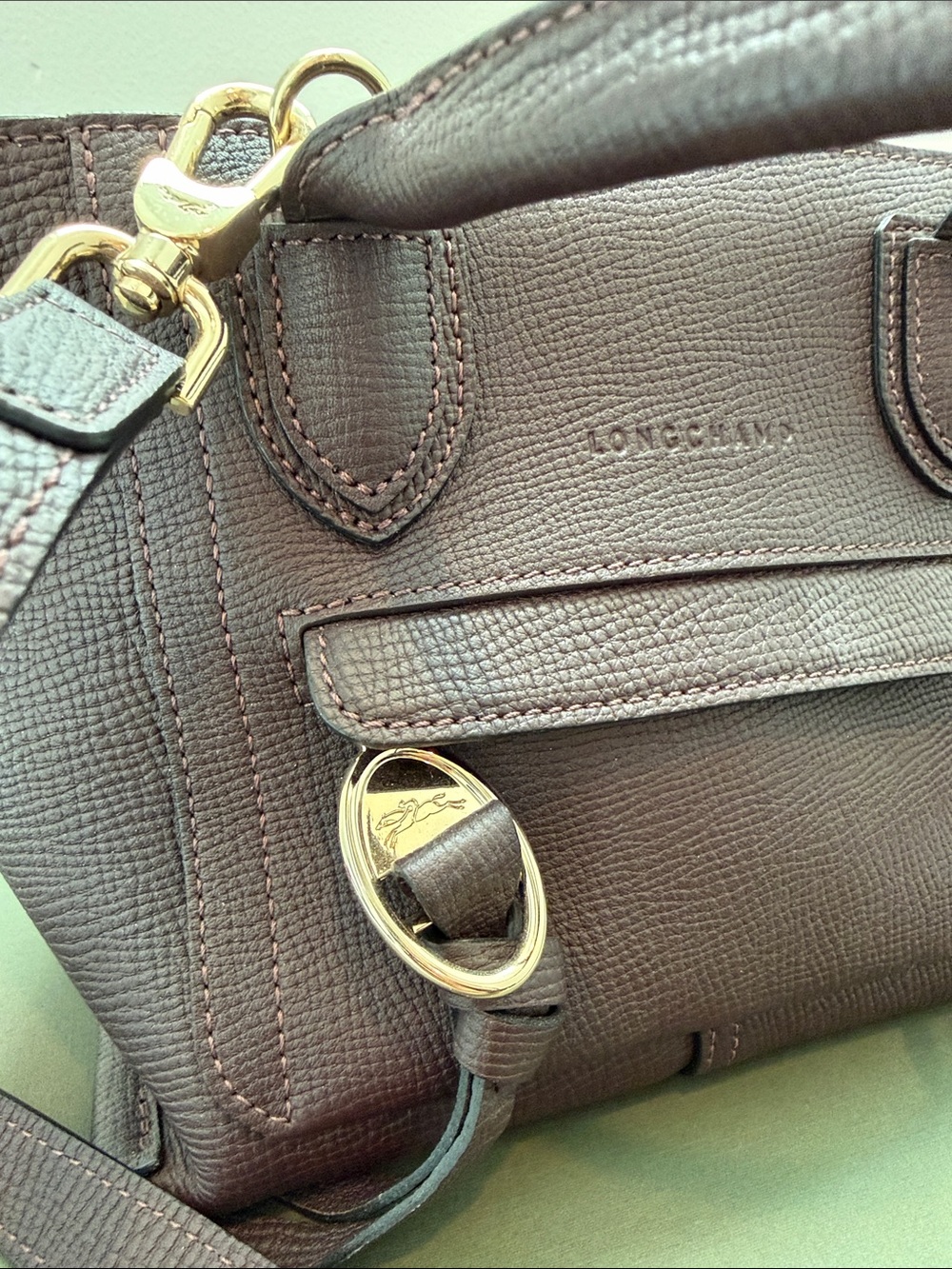 Longchamp Dark Purple Pebbled Leather Crossbody Mailbox Bag with Gold Hardware - Picture 3 of 9